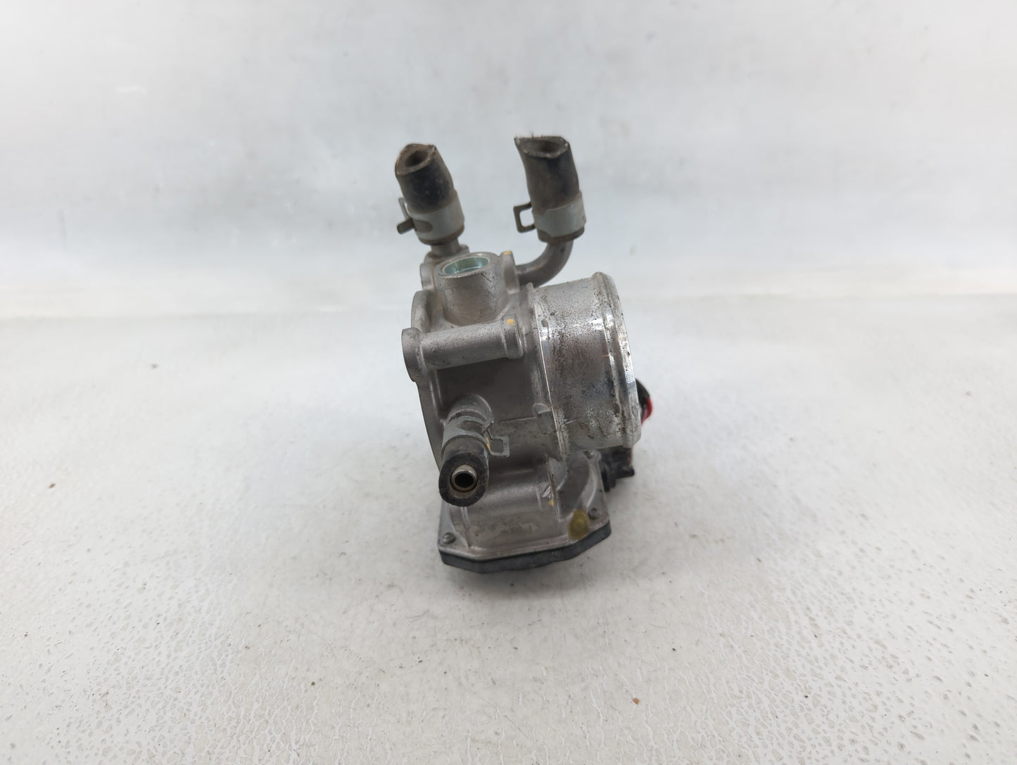 2016-2020 Kia Optima Throttle Body P/N:35100-2B340 Fits Fits 2015 2016 2017 2018 2019 2020 2021 2022 OEM Used Auto Parts - O
