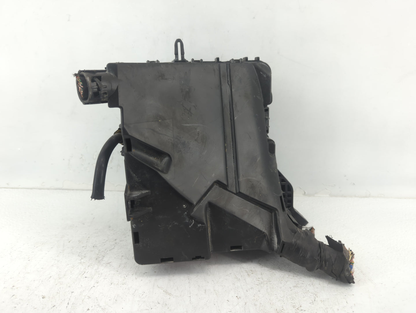 2016-2019 Kia Optima Fusebox Fuse Box Panel Relay Module P/N:91950-D5822 Fits Fits 2016 2017 2018 2019 OEM Used Auto Parts -