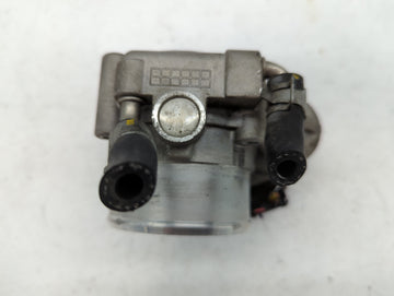 2016-2020 Kia Optima Throttle Body P/N:0 280 750 618 Fits Fits 2015 2016 2017 2018 2019 2020 2021 OEM Used Auto Parts