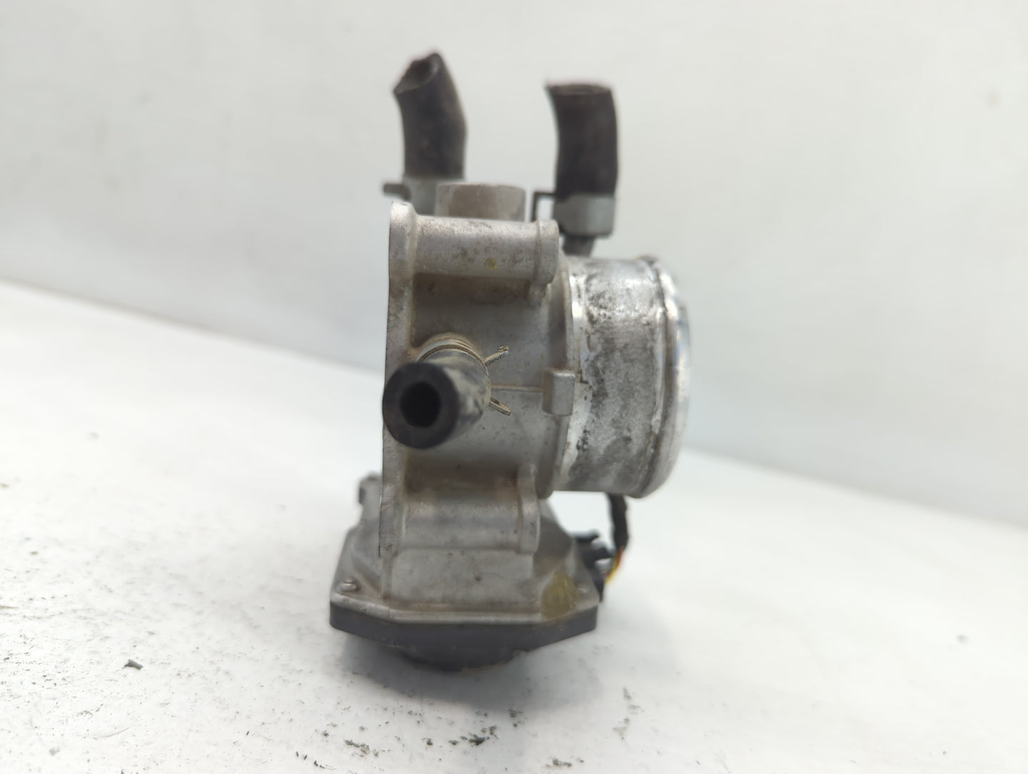 2016-2020 Kia Optima Throttle Body P/N:35100-2B340 Fits Fits 2015 2016 2017 2018 2019 2020 2021 2022 OEM Used Auto Parts - O