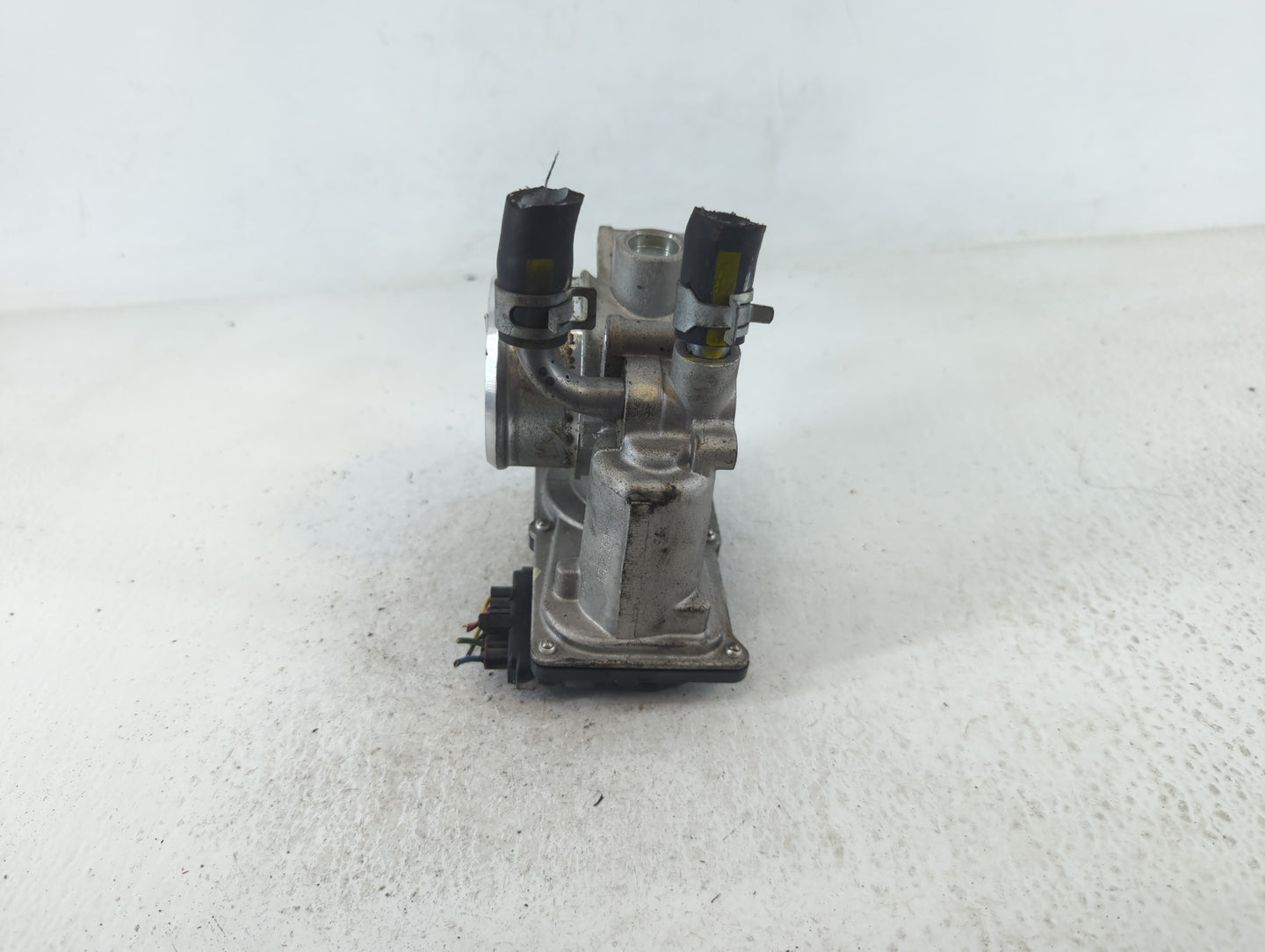 2016-2020 Kia Optima Throttle Body P/N:35100-2B340 Fits Fits 2015 2016 2017 2018 2019 2020 2021 2022 OEM Used Auto Parts - O