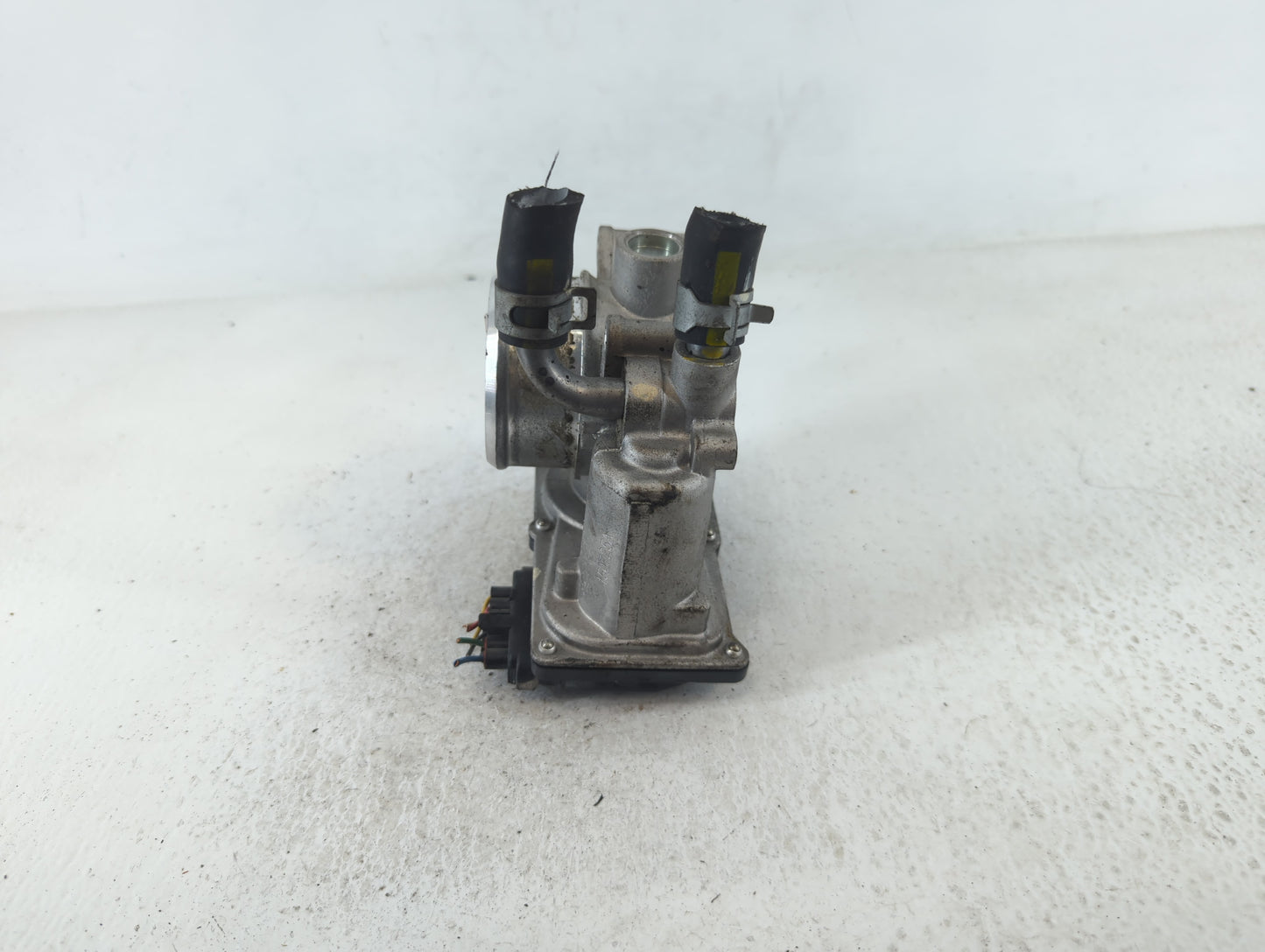 2016-2020 Kia Optima Throttle Body P/N:35100-2B340 Fits Fits 2015 2016 2017 2018 2019 2020 2021 2022 OEM Used Auto Parts - O