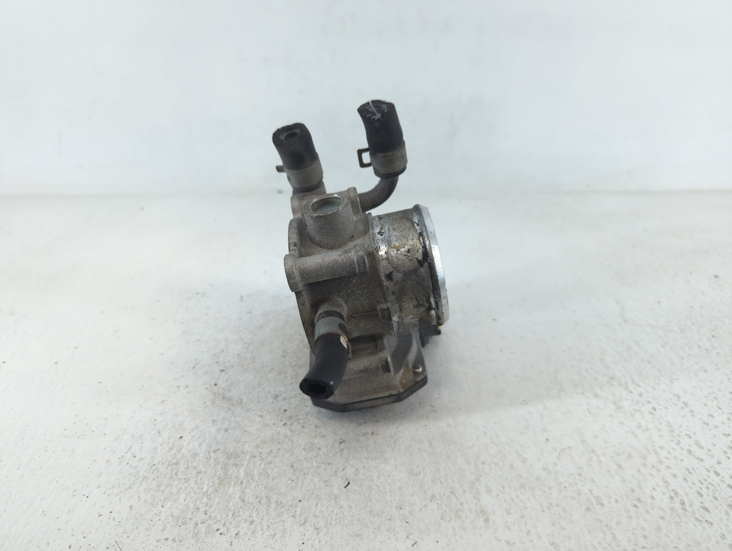 2016-2020 Kia Optima Throttle Body P/N:35100-2B340 Fits Fits 2015 2016 2017 2018 2019 2020 2021 2022 OEM Used Auto Parts - O
