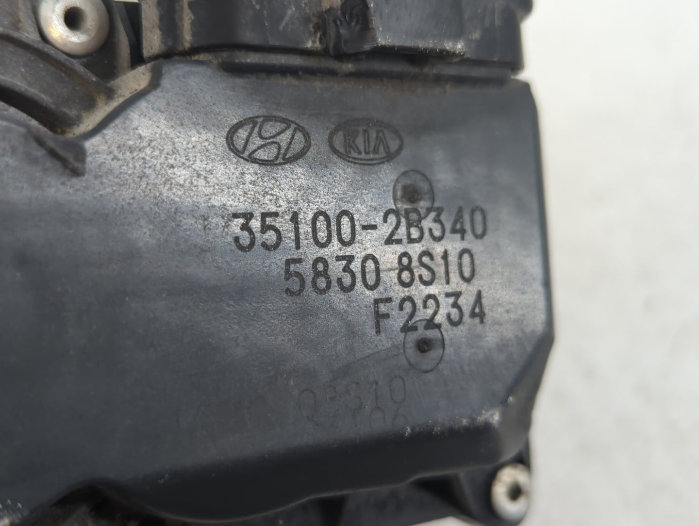 2016-2020 Kia Optima Throttle Body P/N:35100-2B340 Fits Fits 2015 2016 2017 2018 2019 2020 2021 2022 OEM Used Auto Parts - O
