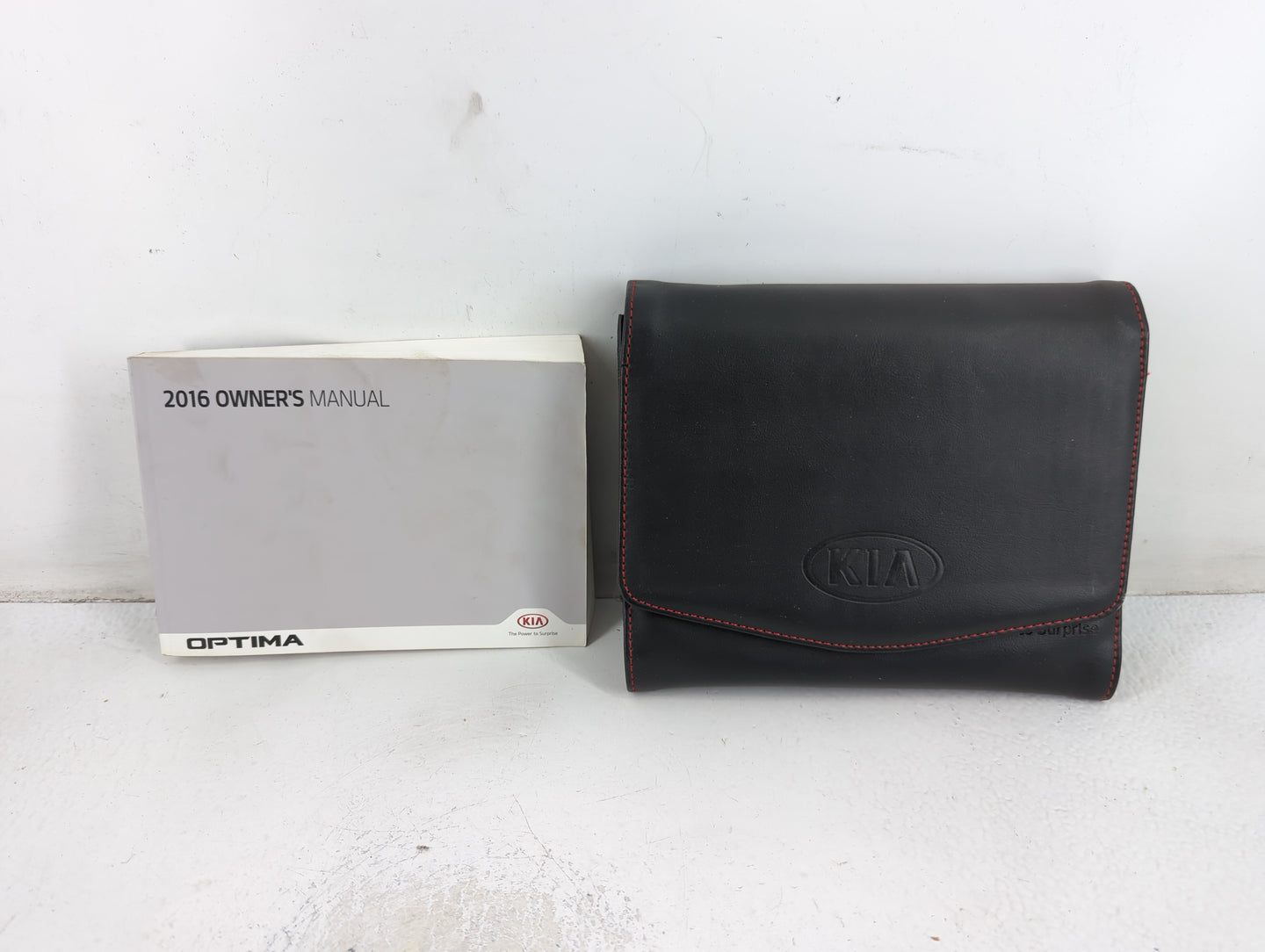 2016 Kia Optima Owners Manual Book Guide P/N:GDG5-EU62C OEM Used Auto Parts - Oemusedautoparts1.com