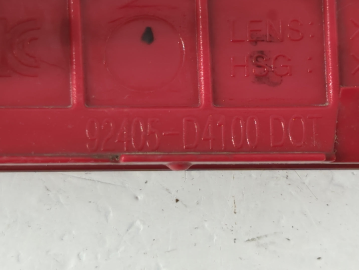 2016 Kia Optima Driver Side Left Reflector - Oemusedautoparts1.com