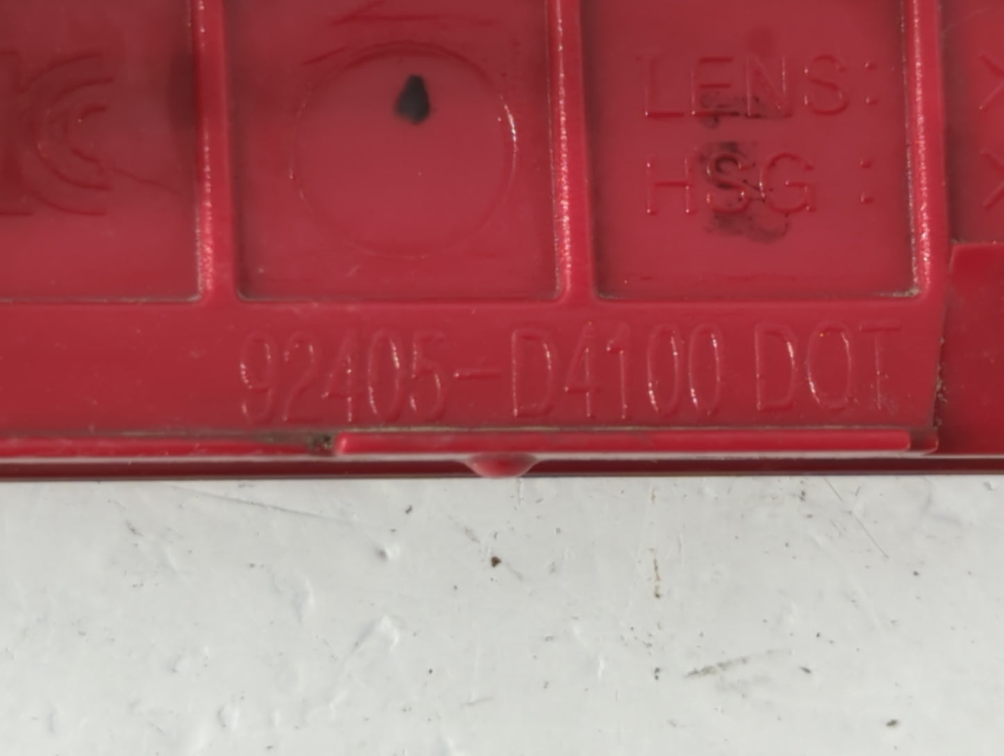 2016 Kia Optima Driver Side Left Reflector - Oemusedautoparts1.com