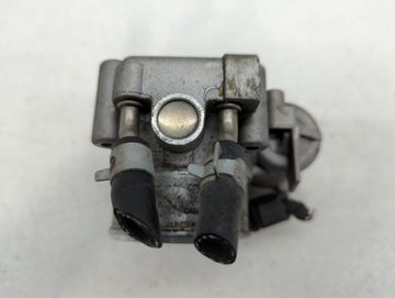 2016-2020 Kia Optima Throttle Body P/N:35100-2G600 Fits Fits 2015 2016 2017 2018 2019 2020 2021 OEM Used Auto Parts
