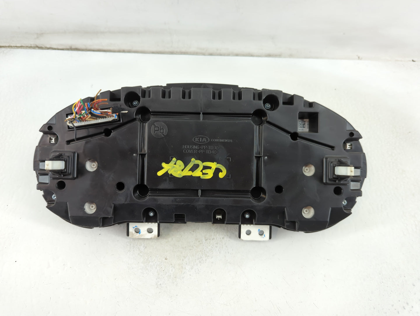 2016-2018 Kia Optima Instrument Cluster Speedometer Gauges P/N:94001-D5000 Fits Fits 2016 2017 2018 OEM Used Auto Parts - Oe