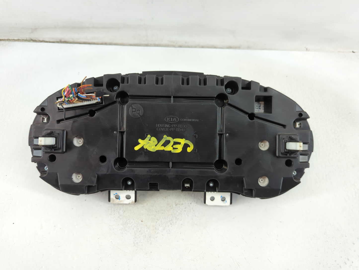 2016-2018 Kia Optima Instrument Cluster Speedometer Gauges P/N:94001-D5000 Fits Fits 2016 2017 2018 OEM Used Auto Parts - Oe