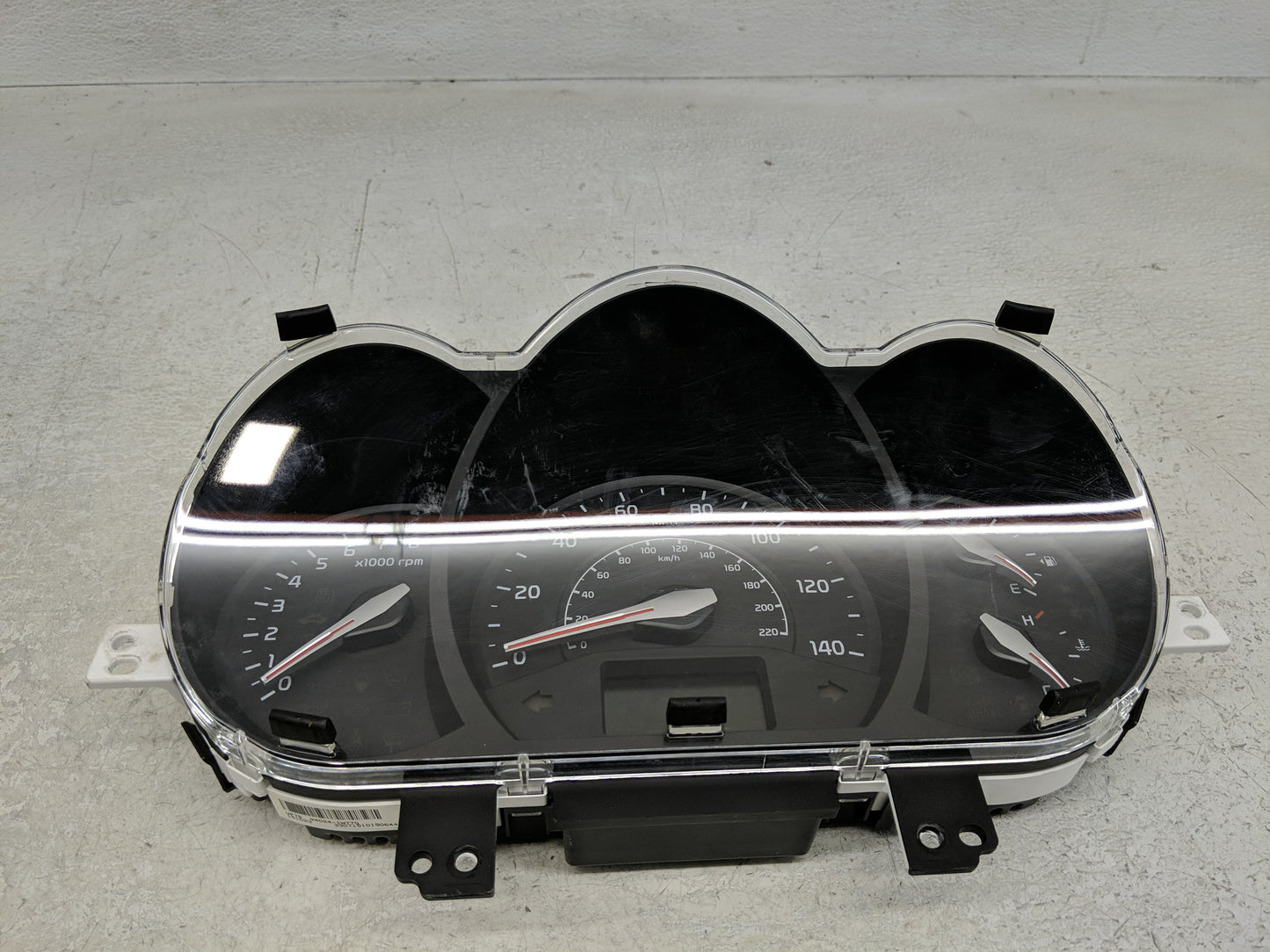 2016-2017 Kia Rio Instrument Cluster Speedometer Gauges P/N:94024-1W770 Fits Fits 2016 2017 OEM Used Auto Parts - Oemusedaut