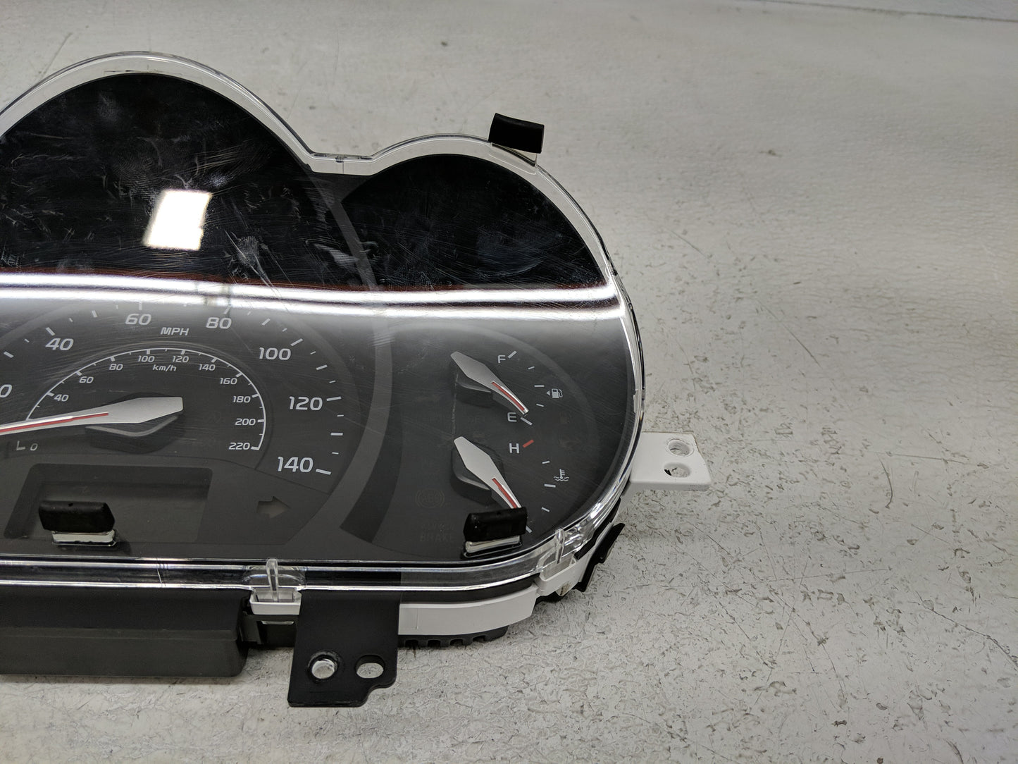 2016-2017 Kia Rio Instrument Cluster Speedometer Gauges P/N:94024-1W770 Fits Fits 2016 2017 OEM Used Auto Parts - Oemusedaut