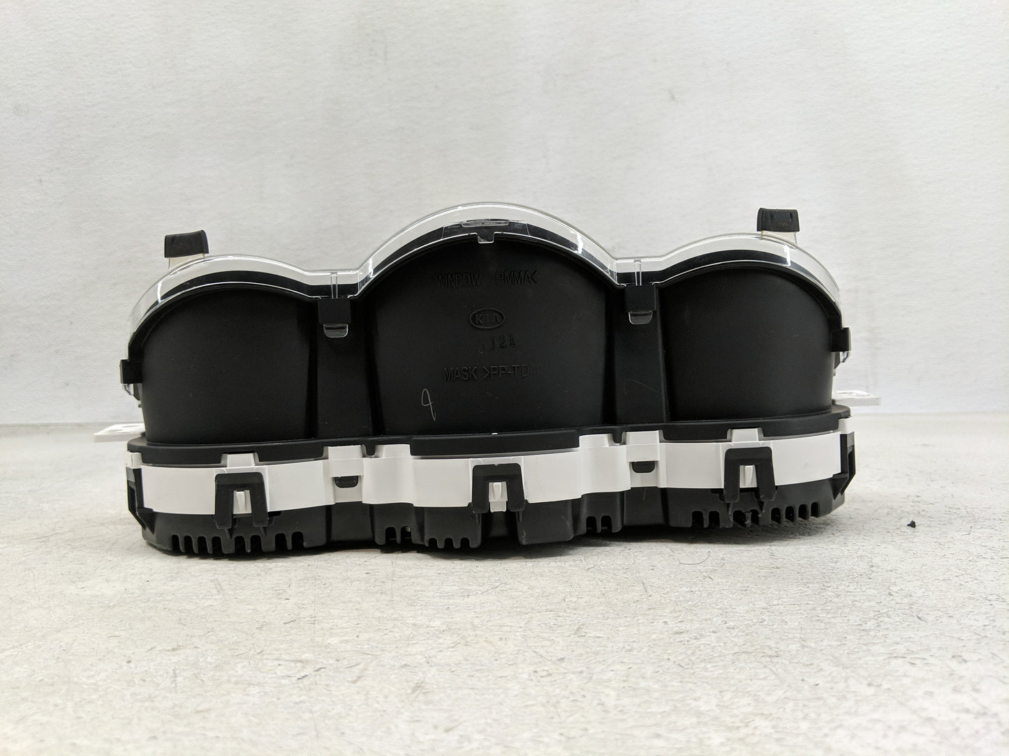 2016-2017 Kia Rio Instrument Cluster Speedometer Gauges P/N:94024-1W770 Fits Fits 2016 2017 OEM Used Auto Parts - Oemusedaut