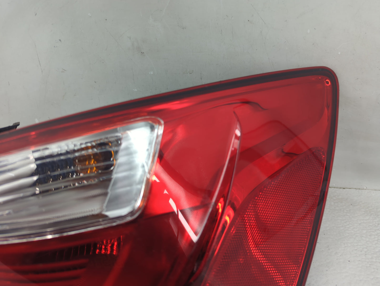 2012-2017 Kia Rio Tail Light Assembly Passenger Right OEM P/N:92402-1W0 Fits Fits 2012 2013 2014 2015 2016 2017 OEM Used Aut