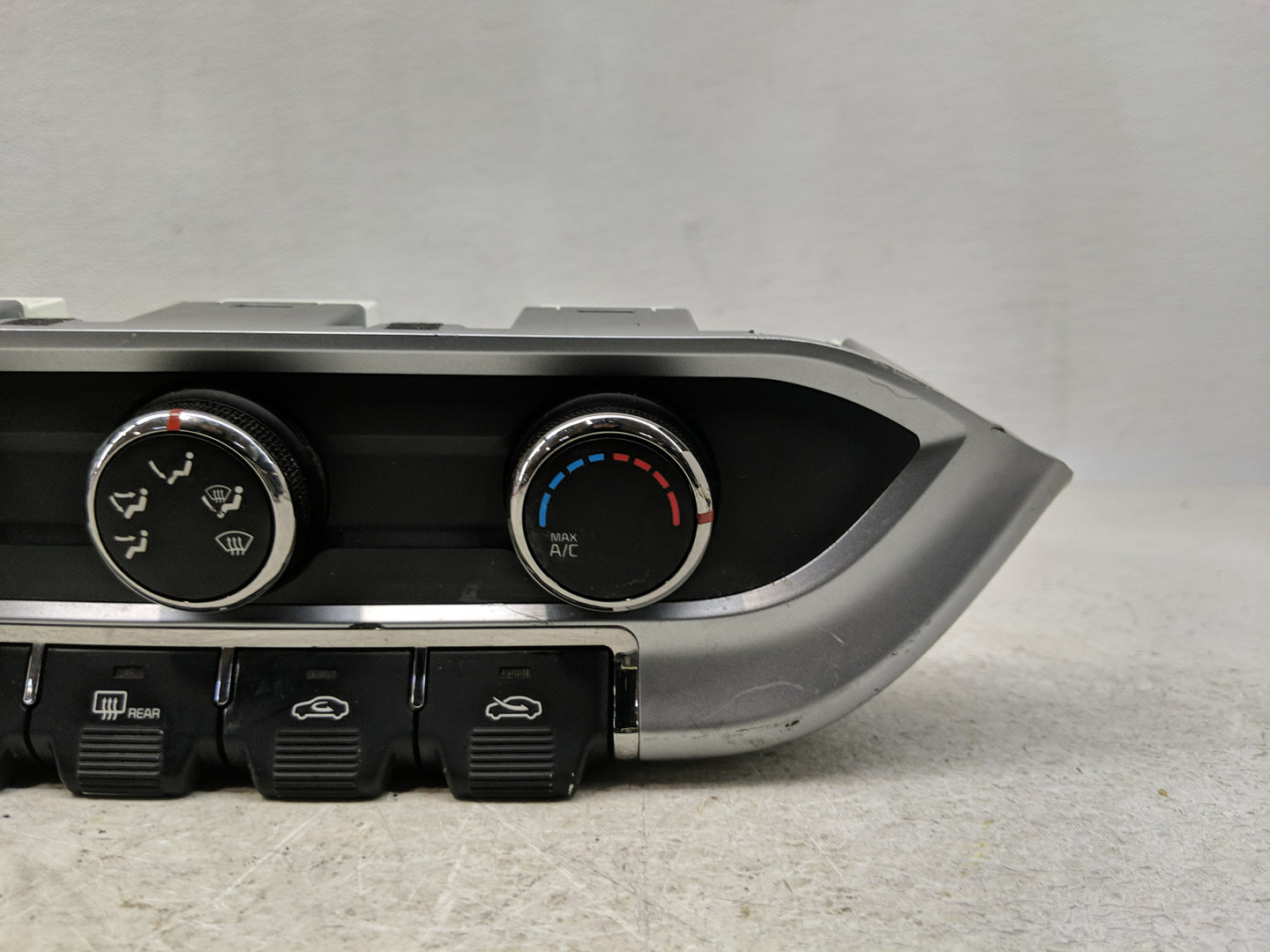2016-2017 Kia Rio Climate Control Module Temperature AC/Heater Replacement P/N:97250-1W260 Fits Fits 2016 2017 OEM Used Auto