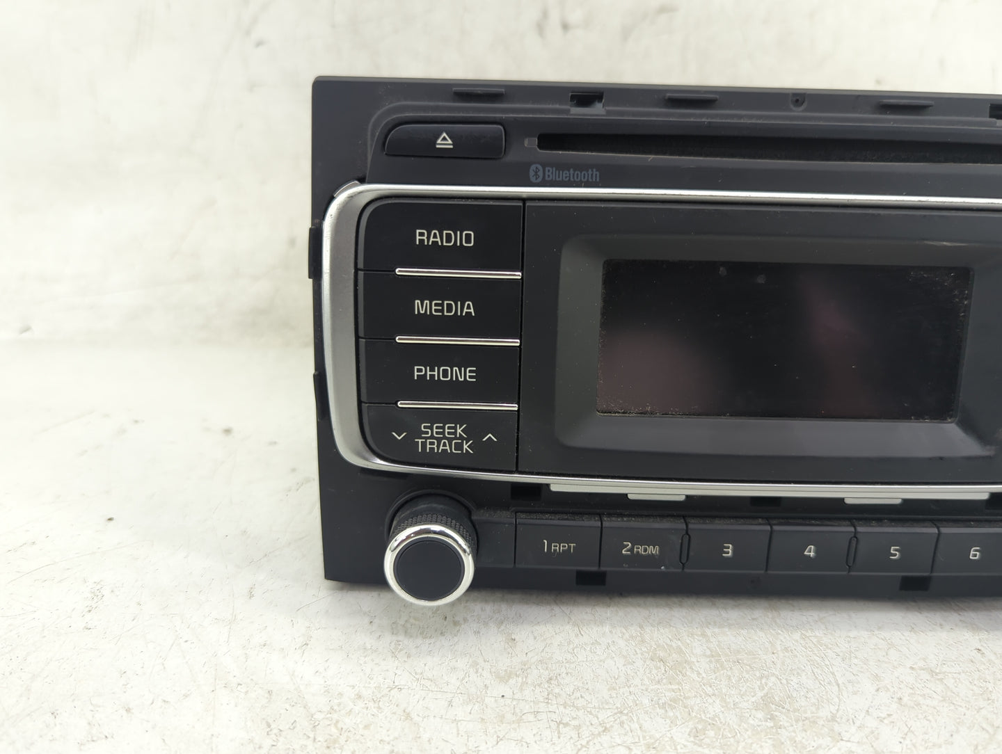 2016-2017 Kia Rio Radio AM FM Cd Player Receiver Replacement P/N:61014035 96170-1W950CA Fits Fits 2016 2017 OEM Used Auto Pa