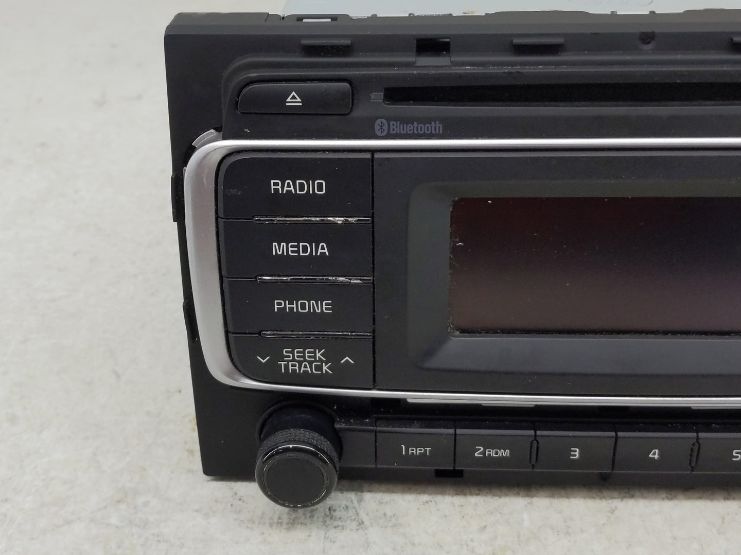 2016-2017 Kia Rio Radio AM FM Cd Player Receiver Replacement P/N:96170-1W960CA Fits Fits 2016 2017 OEM Used Auto Parts - Oem