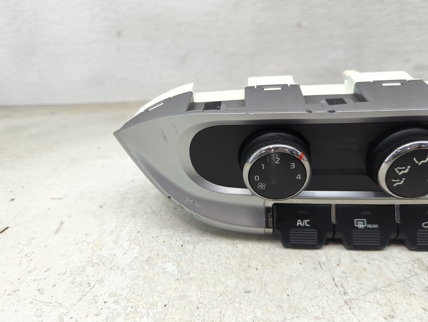 2016-2017 Kia Rio Climate Control Module Temperature AC/Heater Replacement P/N:97250-1W260 Fits Fits 2016 2017 OEM Used Auto