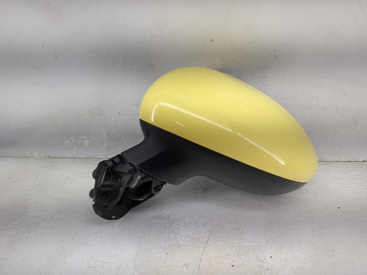 2014-2017 Kia Rio Am Fm Cd Player Radio Receiver Yellow - Oemusedautoparts1.com