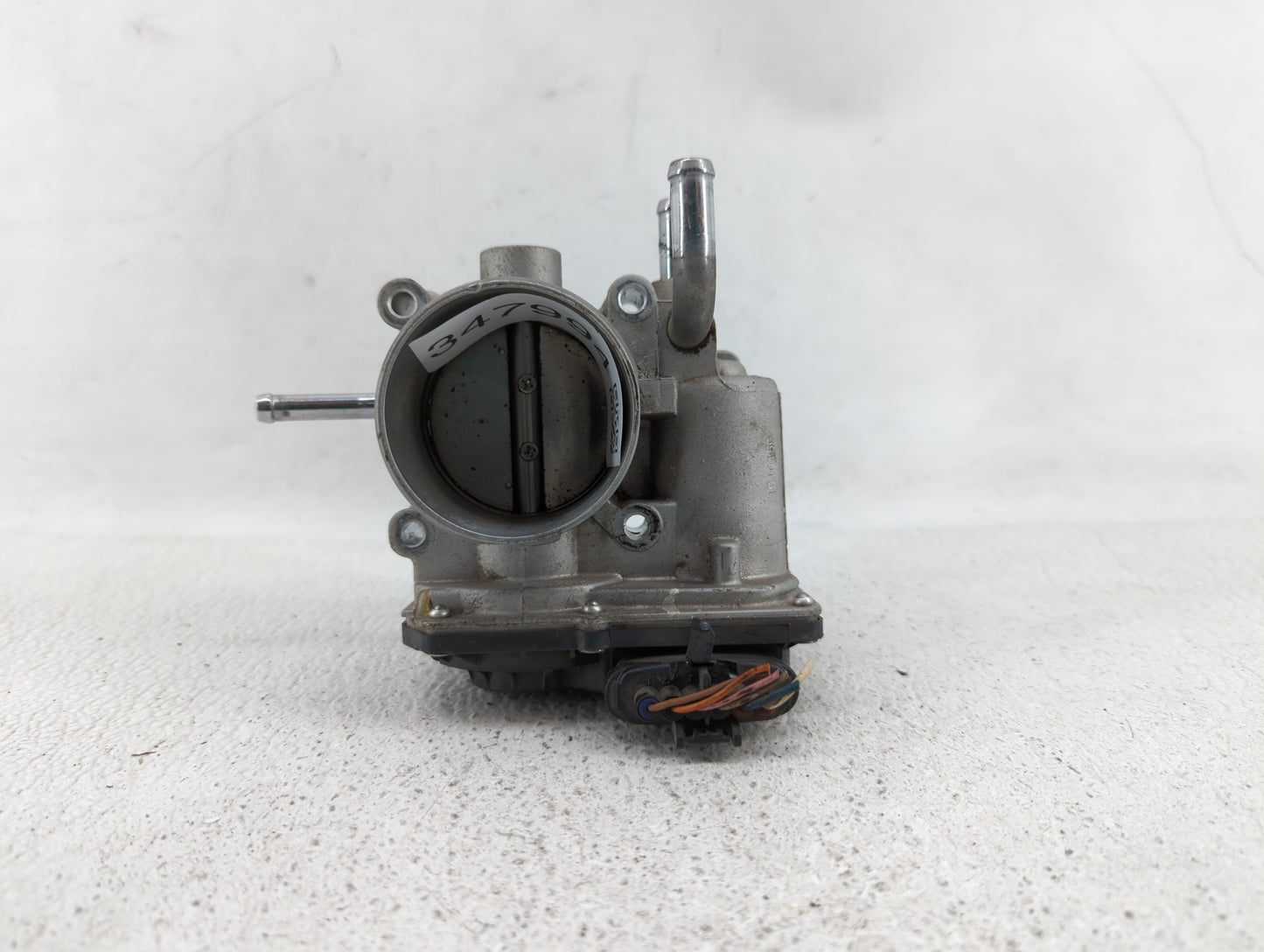 2012-2019 Kia Rio Throttle Body P/N:35100-2B300 Fits Fits 2012 2013 2014 2015 2016 2017 2018 2019 OEM Used Auto Parts - Oemu