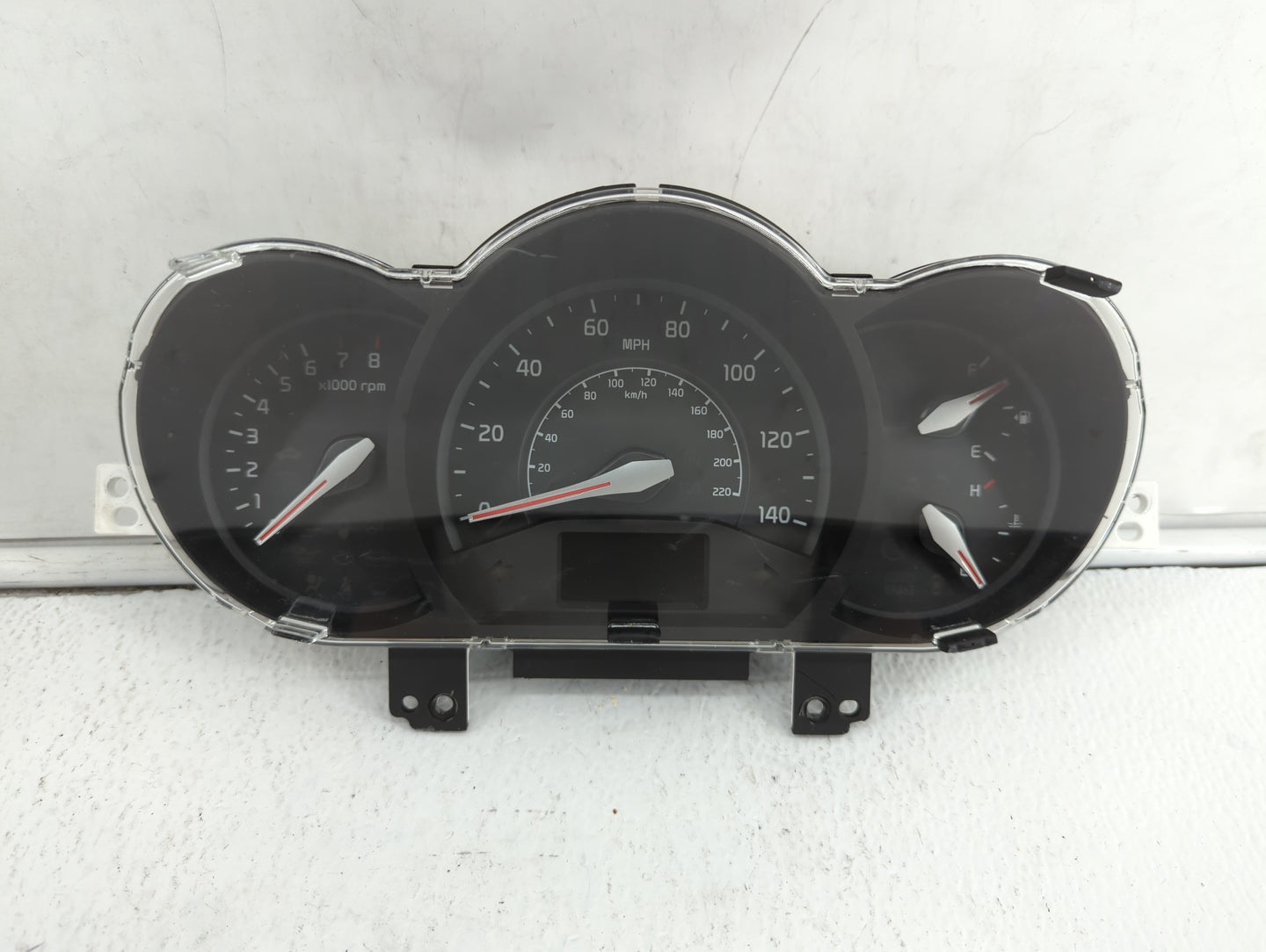 2016-2017 Kia Rio Instrument Cluster Speedometer Gauges P/N:94024-1W770 Fits Fits 2016 2017 OEM Used Auto Parts - Oemusedaut