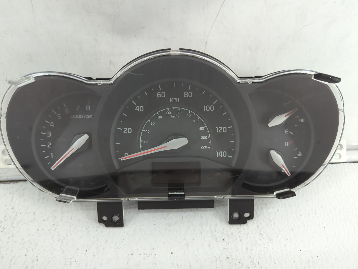 2016-2017 Kia Rio Instrument Cluster Speedometer Gauges P/N:94024-1W770 Fits Fits 2016 2017 OEM Used Auto Parts - Oemusedaut