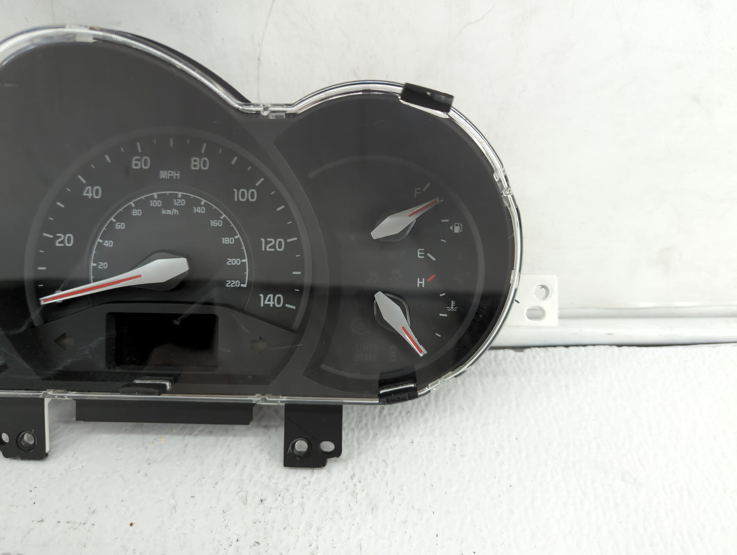 2016-2017 Kia Rio Instrument Cluster Speedometer Gauges P/N:94024-1W770 Fits Fits 2016 2017 OEM Used Auto Parts - Oemusedaut