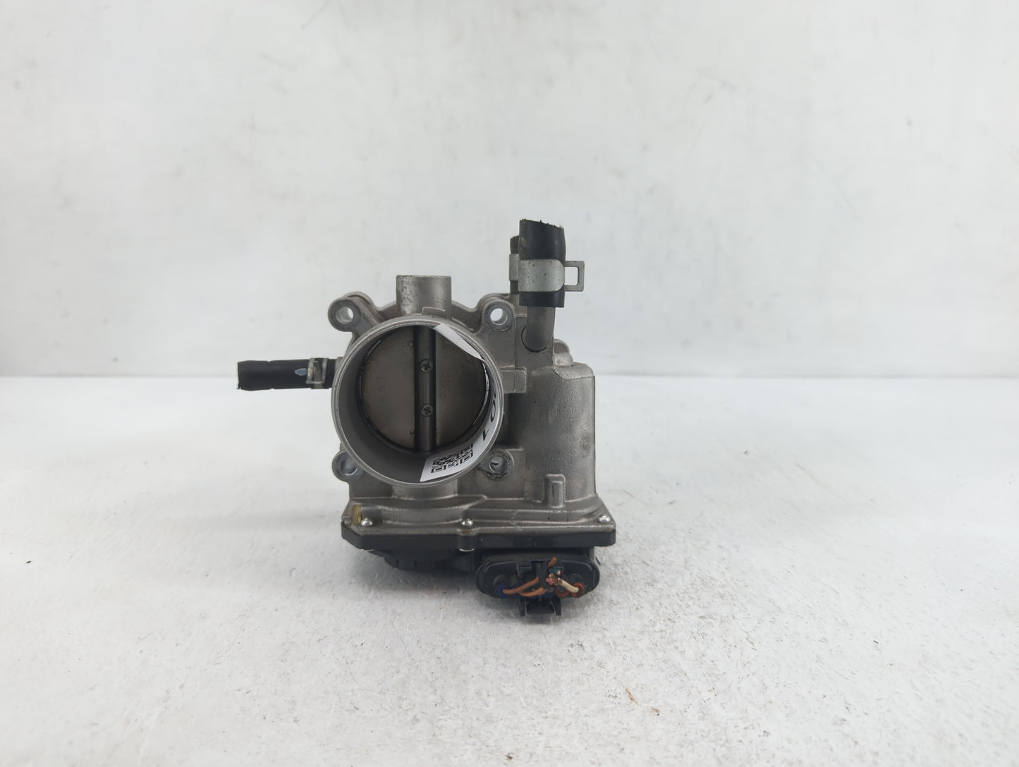 2012-2019 Kia Rio Throttle Body P/N:5302 1T28 35100-2B300 Fits Fits 2012 2013 2014 2015 2016 2017 2018 2019 OEM Used Auto Pa