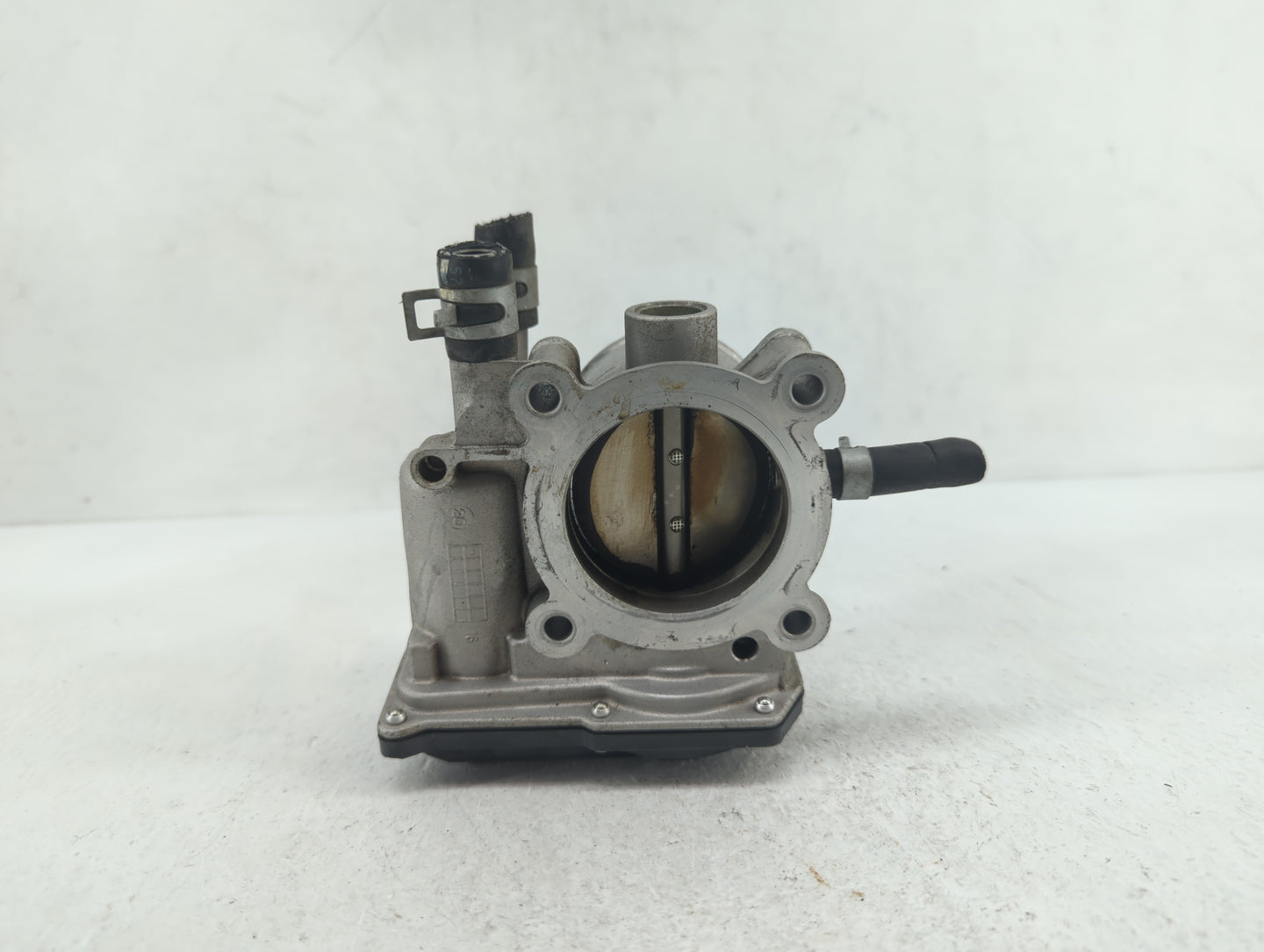 2012-2019 Kia Rio Throttle Body P/N:5302 1T28 35100-2B300 Fits Fits 2012 2013 2014 2015 2016 2017 2018 2019 OEM Used Auto Pa