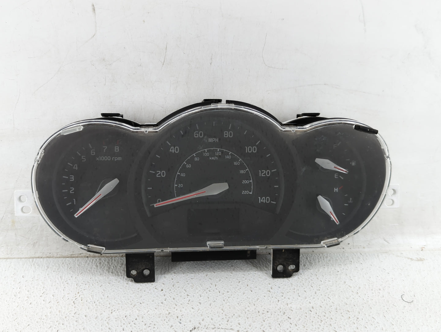 2016-2017 Kia Rio Instrument Cluster Speedometer Gauges P/N:94024-1W770 Fits Fits 2016 2017 OEM Used Auto Parts - Oemusedaut