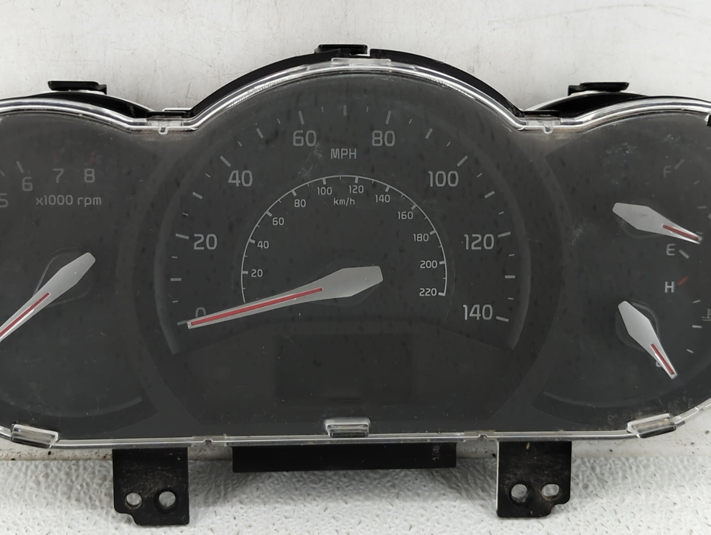 2016-2017 Kia Rio Instrument Cluster Speedometer Gauges P/N:94024-1W770 Fits Fits 2016 2017 OEM Used Auto Parts - Oemusedaut