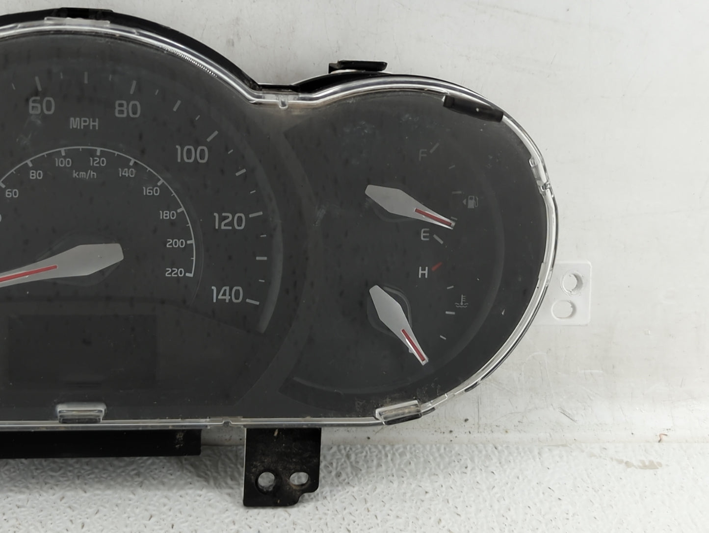 2016-2017 Kia Rio Instrument Cluster Speedometer Gauges P/N:94024-1W770 Fits Fits 2016 2017 OEM Used Auto Parts - Oemusedaut