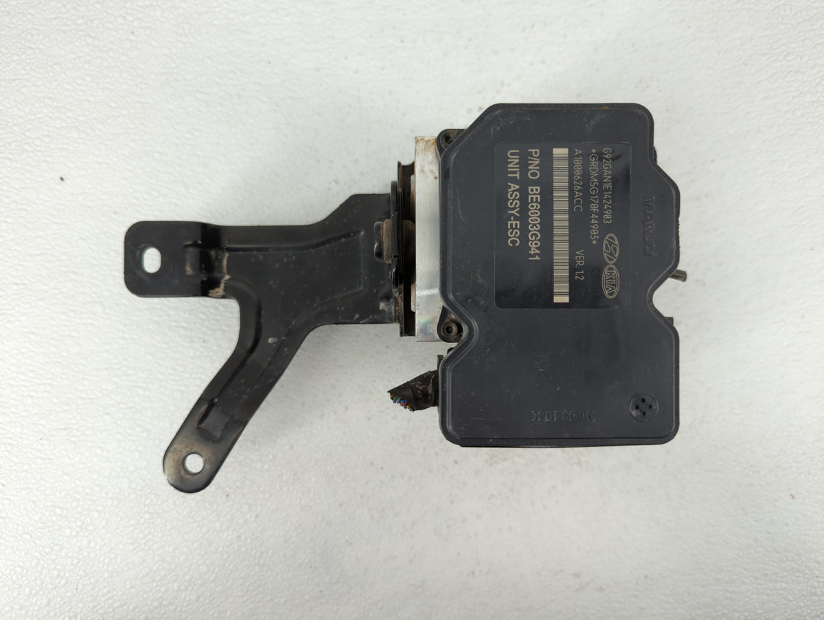 2016-2017 Kia Rio Anti-Lock Brake ABS Pump Module Actuator OEM P/N:58920-1W470 Fits Fits 2016 2017 OEM Used Auto Parts - Oem