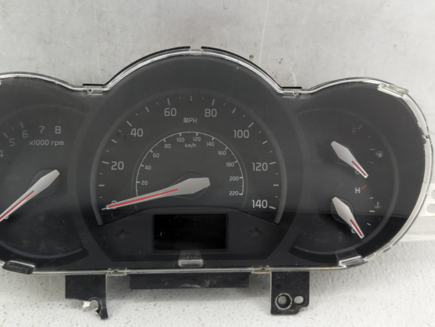 2016-2017 Kia Rio Instrument Cluster Speedometer Gauges P/N:94024-1W770 Fits Fits 2016 2017 OEM Used Auto Parts - Oemusedaut