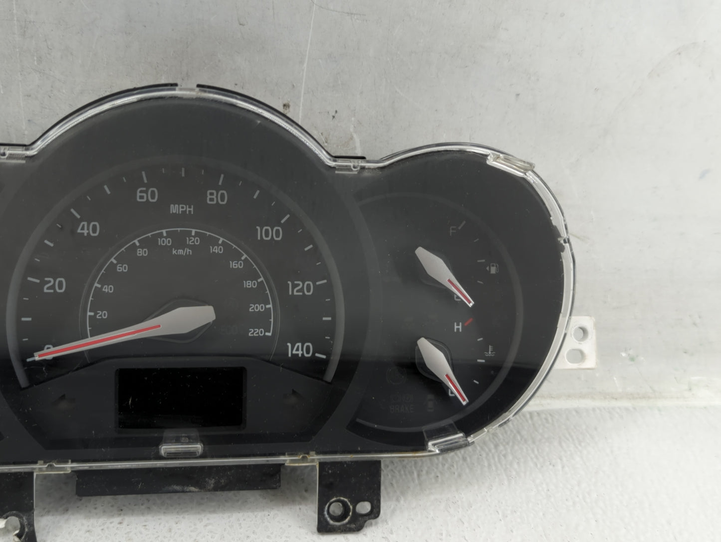 2016-2017 Kia Rio Instrument Cluster Speedometer Gauges P/N:94024-1W770 Fits Fits 2016 2017 OEM Used Auto Parts - Oemusedaut