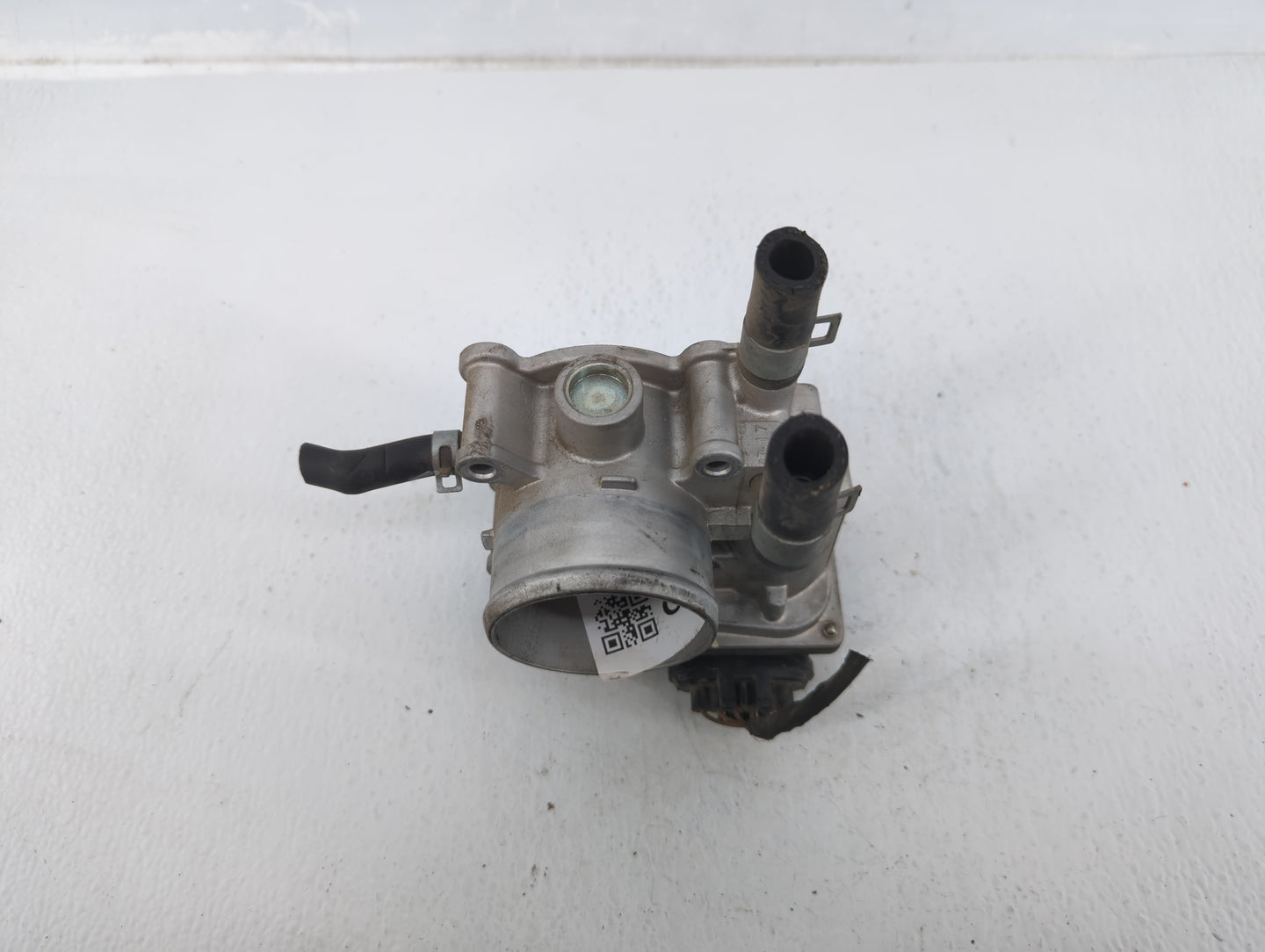 2012-2019 Kia Rio Throttle Body P/N:35100-2B300 Fits Fits 2012 2013 2014 2015 2016 2017 2018 2019 OEM Used Auto Parts - Oemu