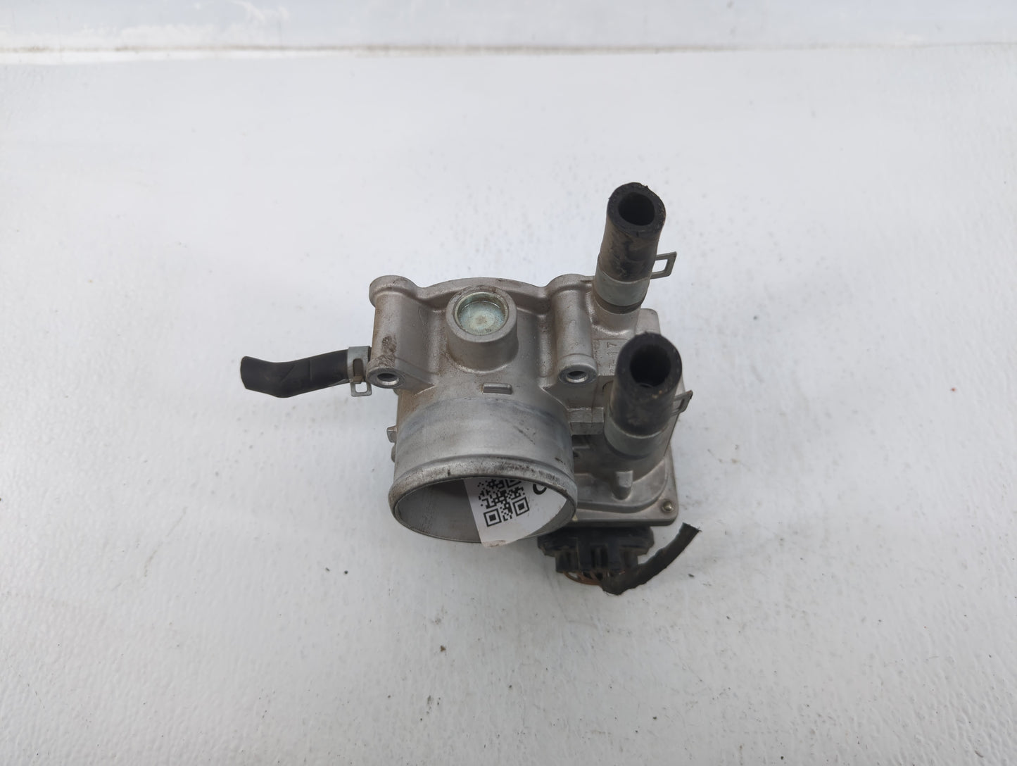 2012-2019 Kia Rio Throttle Body P/N:35100-2B300 Fits Fits 2012 2013 2014 2015 2016 2017 2018 2019 OEM Used Auto Parts - Oemu