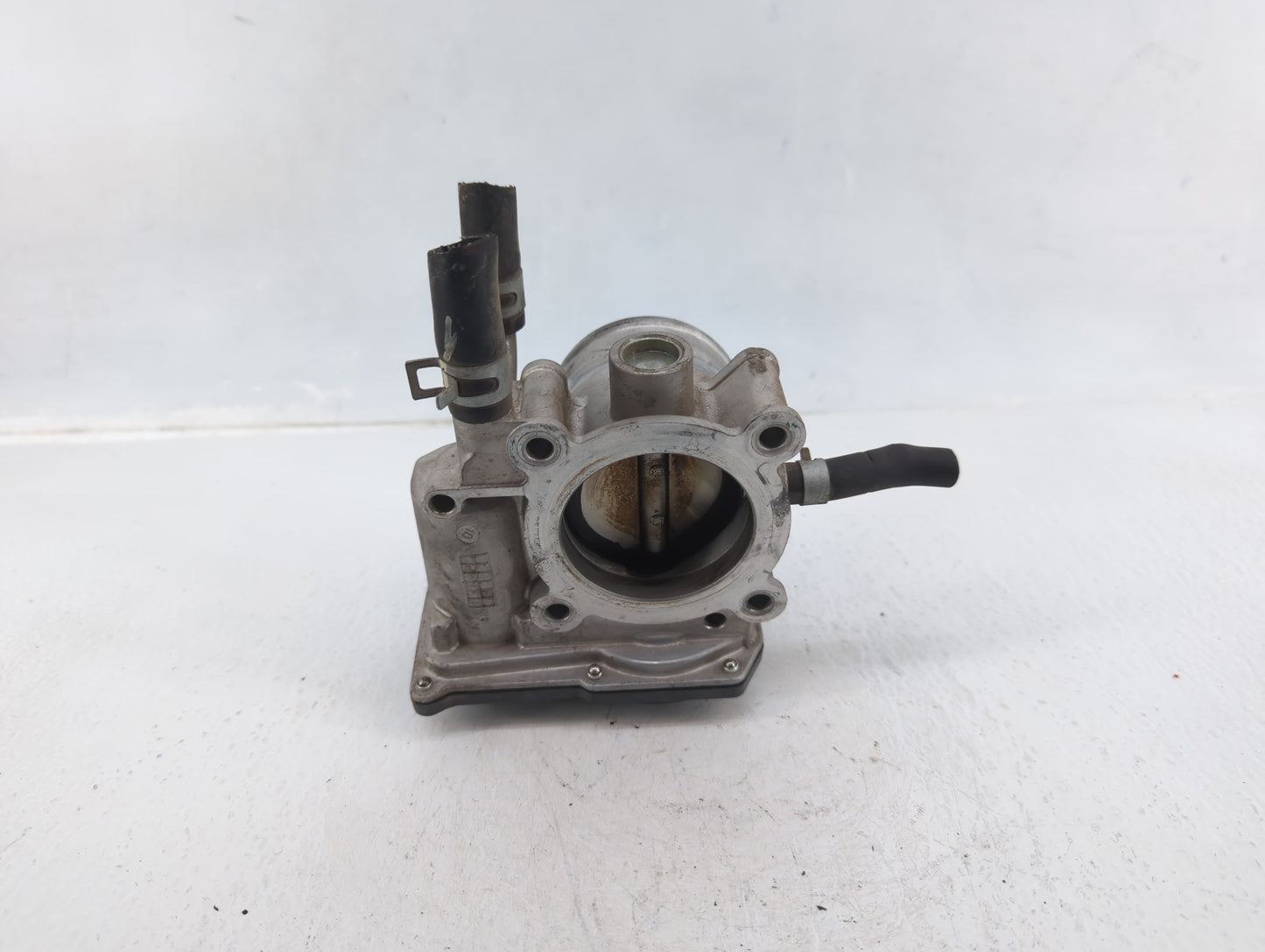 2012-2019 Kia Rio Throttle Body P/N:35100-2B300 Fits Fits 2012 2013 2014 2015 2016 2017 2018 2019 OEM Used Auto Parts - Oemu