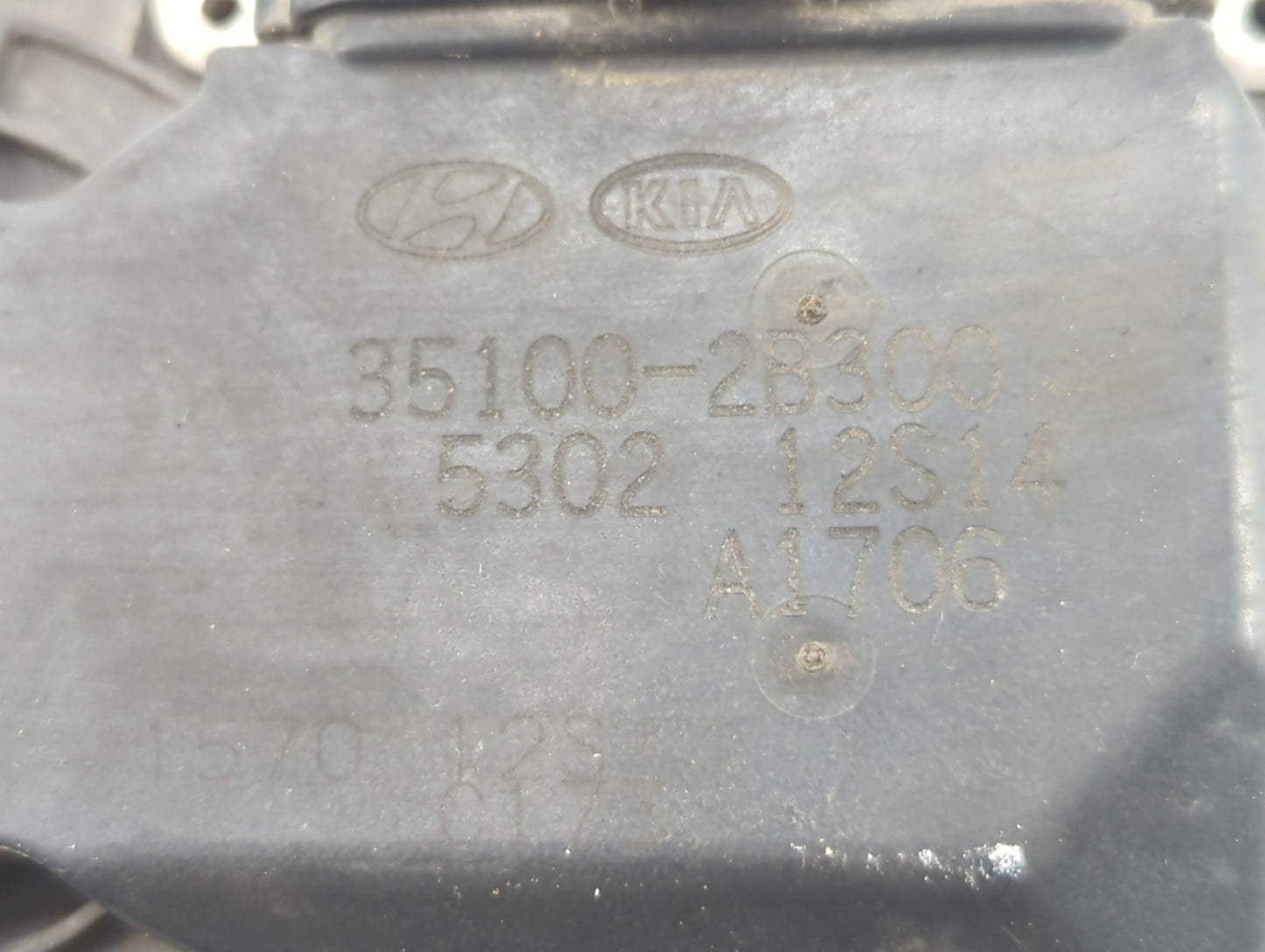 2012-2019 Kia Rio Throttle Body P/N:35100-2B300 Fits Fits 2012 2013 2014 2015 2016 2017 2018 2019 OEM Used Auto Parts - Oemu