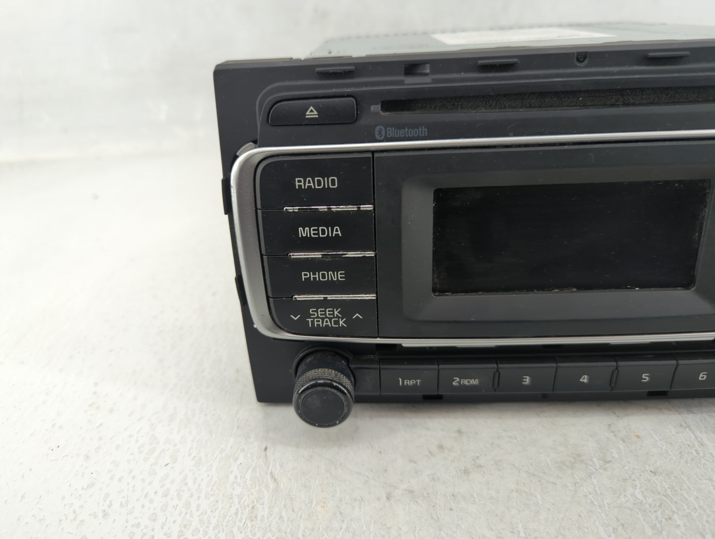 2016-2017 Kia Rio Am Fm Cd Player Radio Receiver - Oemusedautoparts1.com