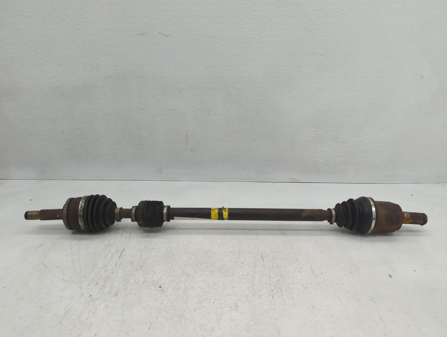2012-2017 Kia Rio Axle Shaft Front Passenger Cv C/v - Oemusedautoparts1.com