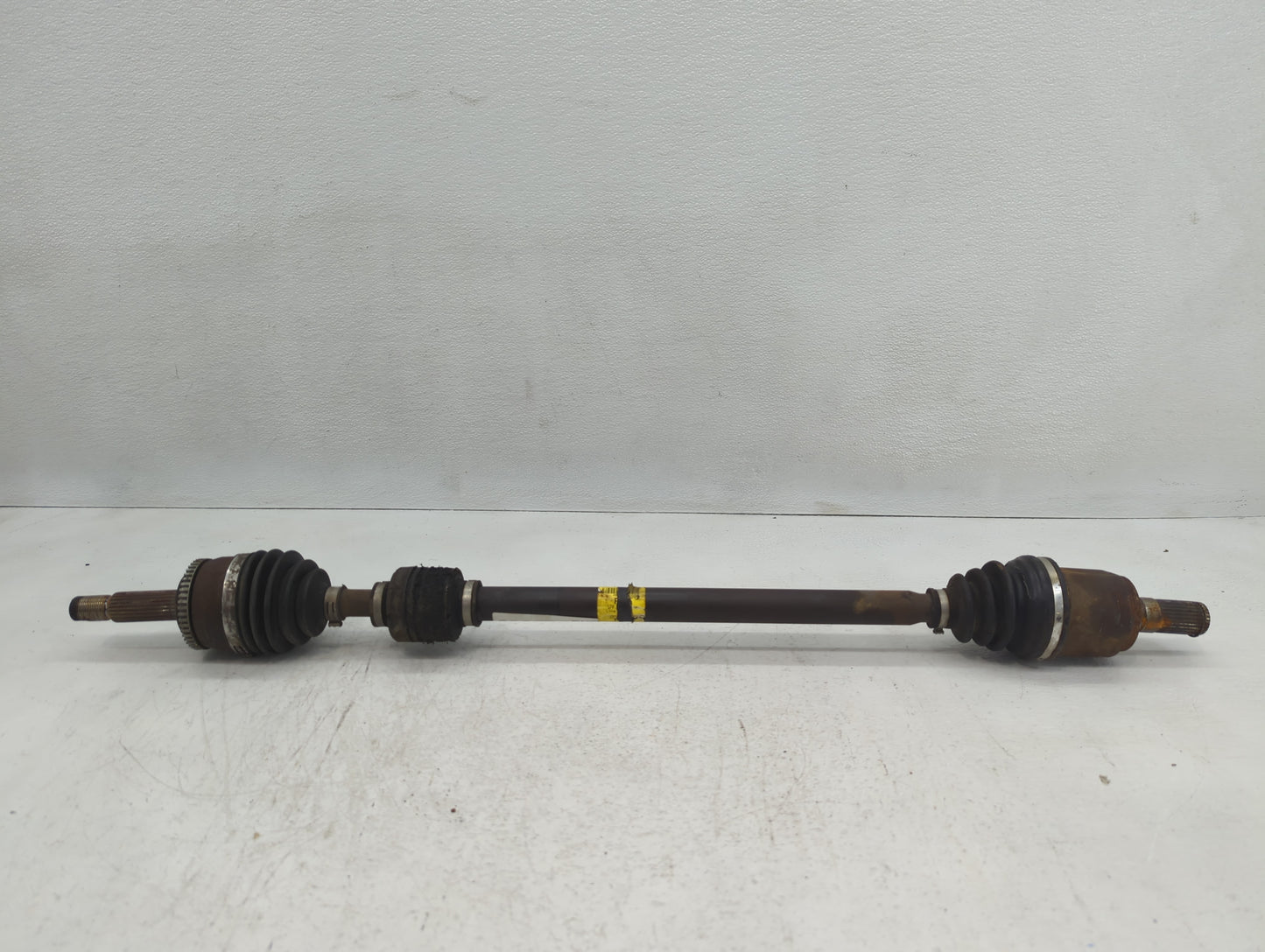 2012-2017 Kia Rio Axle Shaft Front Passenger Cv C/v - Oemusedautoparts1.com