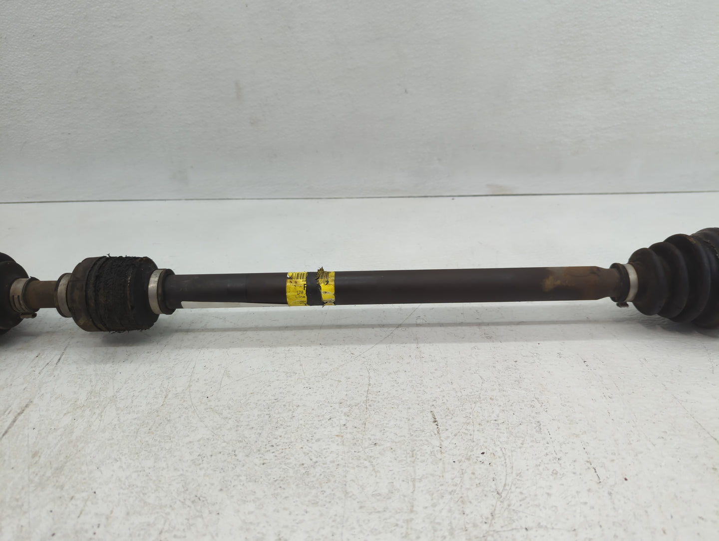 2012-2017 Kia Rio Axle Shaft Front Passenger Cv C/v - Oemusedautoparts1.com