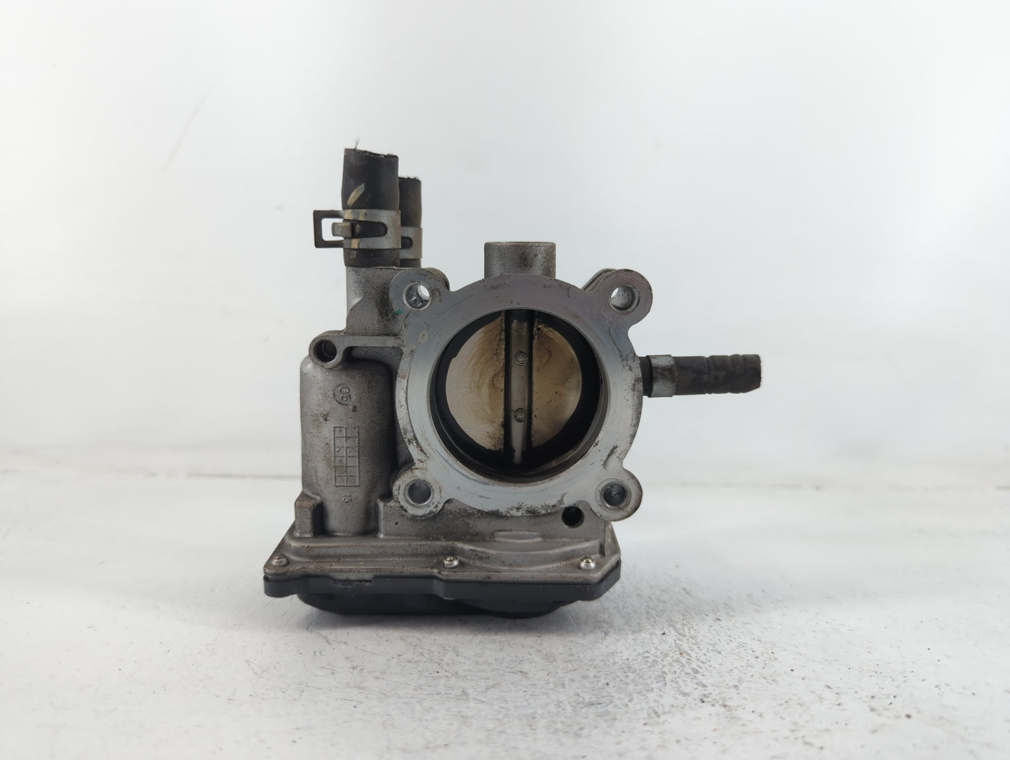 2012-2019 Kia Rio Throttle Body P/N:35100-2B300 Fits Fits 2012 2013 2014 2015 2016 2017 2018 2019 OEM Used Auto Parts - Oemu