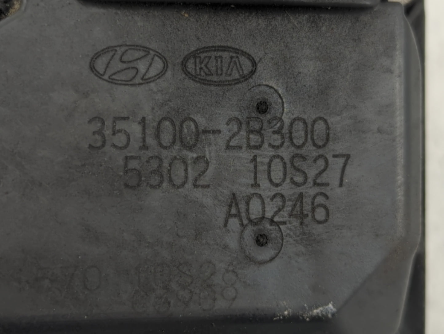 2012-2019 Kia Rio Throttle Body P/N:35100-2B300 Fits Fits 2012 2013 2014 2015 2016 2017 2018 2019 OEM Used Auto Parts - Oemu