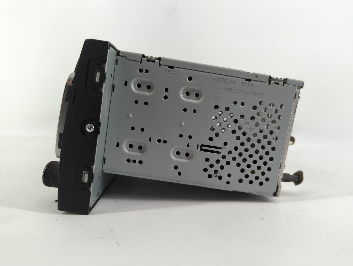 2016-2017 Kia Rio Radio AM FM Cd Player Receiver Replacement P/N:961701W960CA Fits Fits 2016 2017 OEM Used Auto Parts - Oemu
