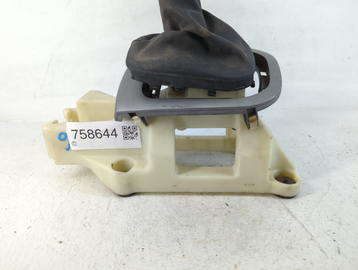 2016 Kia Rio Floor Console Assembly Shifter - Oemusedautoparts1.com