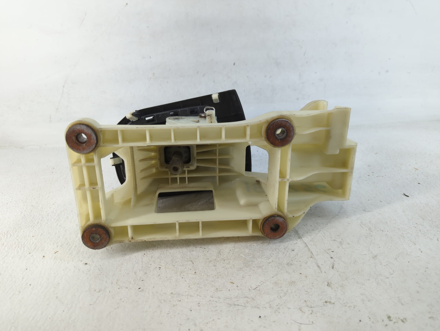 2016 Kia Rio Floor Console Assembly Shifter - Oemusedautoparts1.com