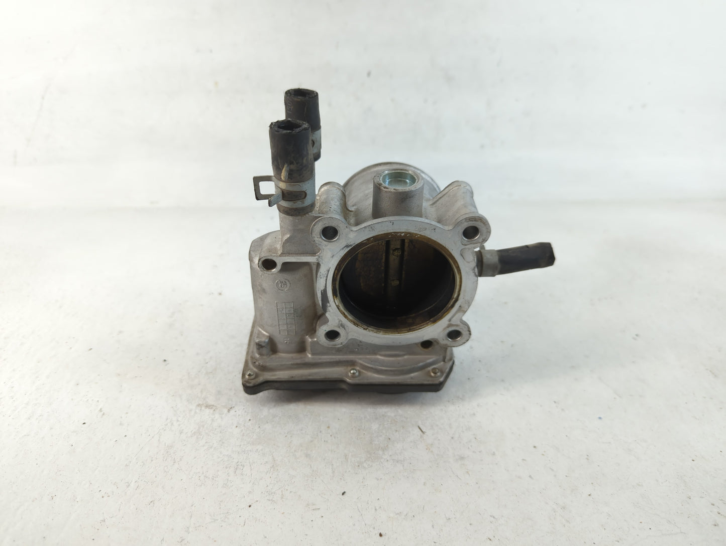 2012-2019 Kia Rio Throttle Body P/N:35100-2B300 Fits Fits 2012 2013 2014 2015 2016 2017 2018 2019 OEM Used Auto Parts - Oemu