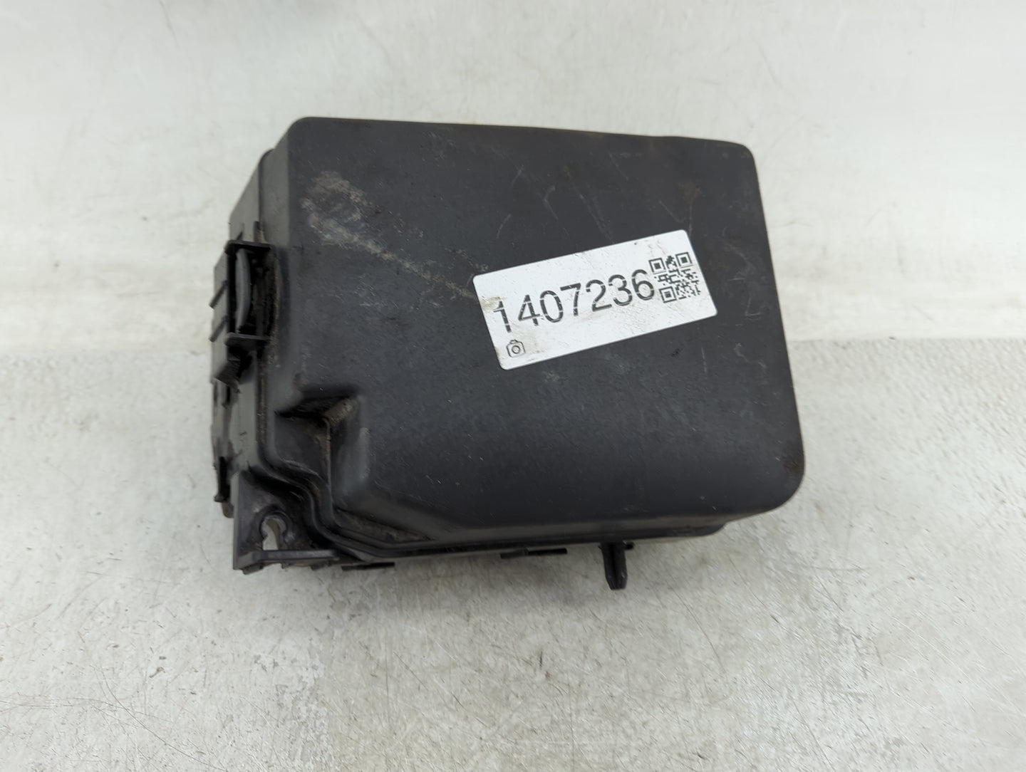 2016 Kia Rondo Fusebox Fuse Box Panel Relay Module Fits OEM Used Auto Parts - Oemusedautoparts1.com
